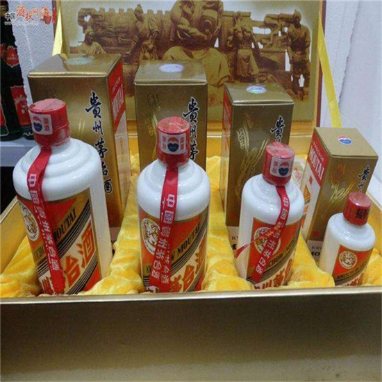 嘉峪关回收整箱茅台多少钱哪里回收(附近上门回收茅台酒）